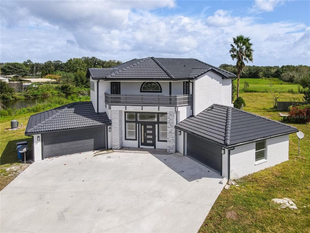 3810 BARTON COUNTRY TRAIL