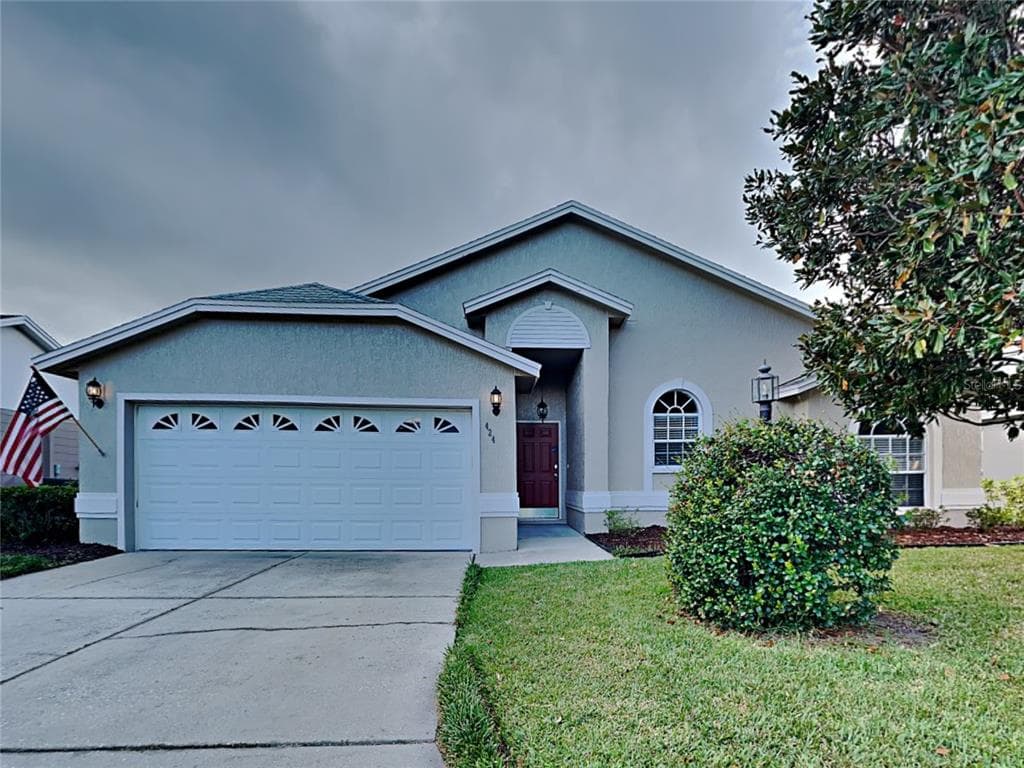 424 EMERALD COVE LOOP LAKELAND, FL 33813