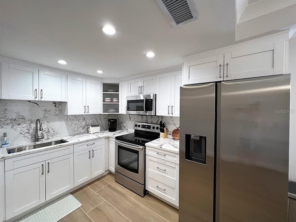 680 71ST AVENUE UNIT 8 ST PETE BEACH, FL 33706