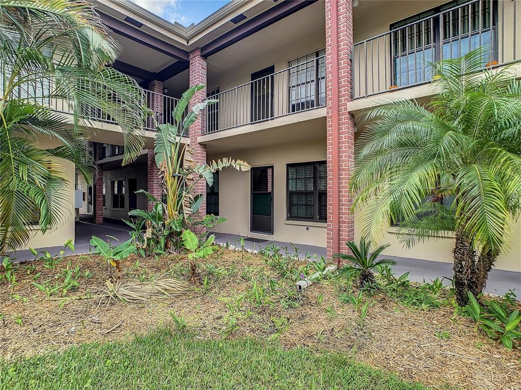 1020 85TH AVENUE N UNIT 122 ST PETERSBURG, FL 33702