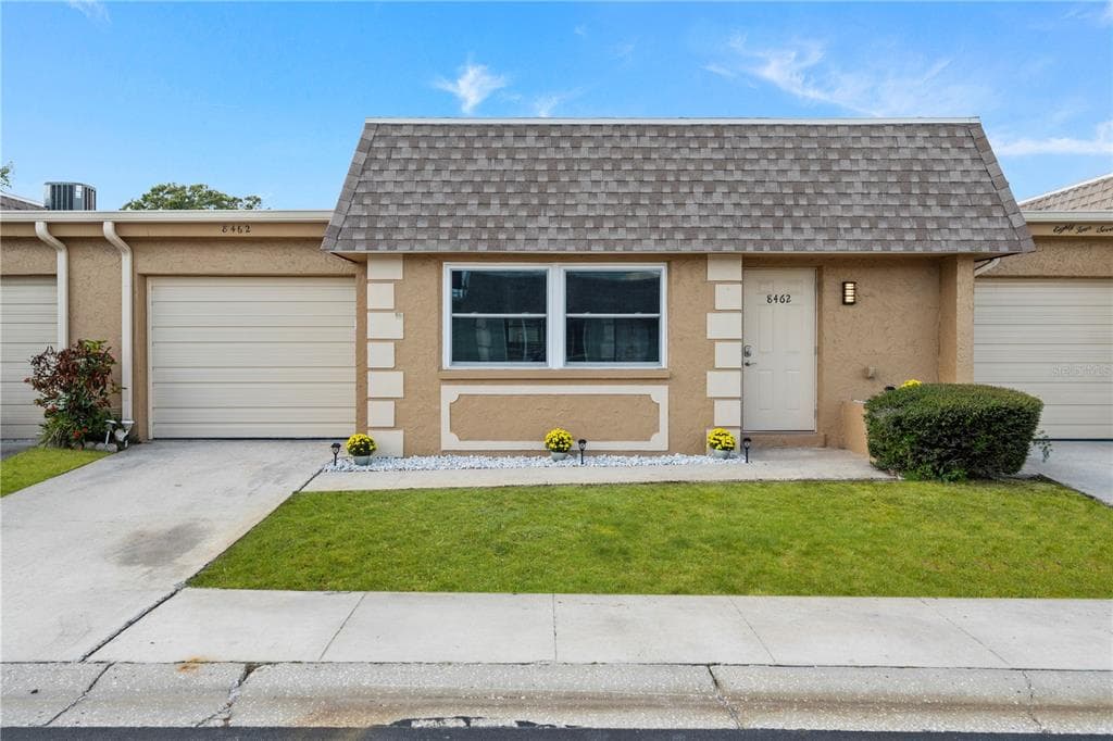 8462 PHILLIP N UNIT 8462 PINELLAS PARK, FL 33781