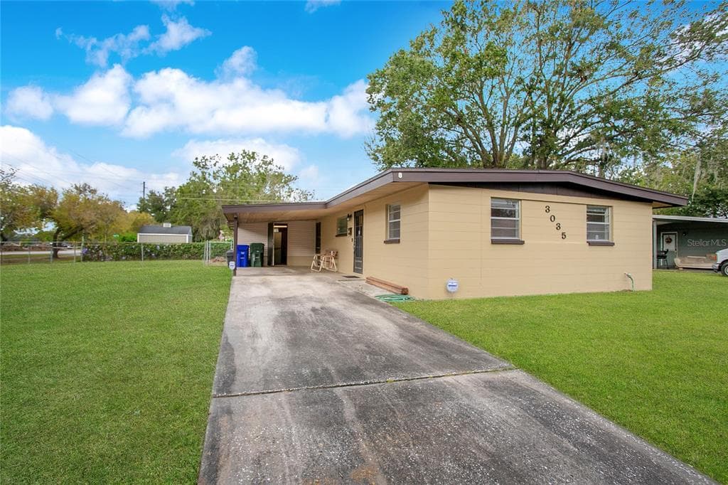 3035 DREWERY AVENUE LAKELAND, FL 33803