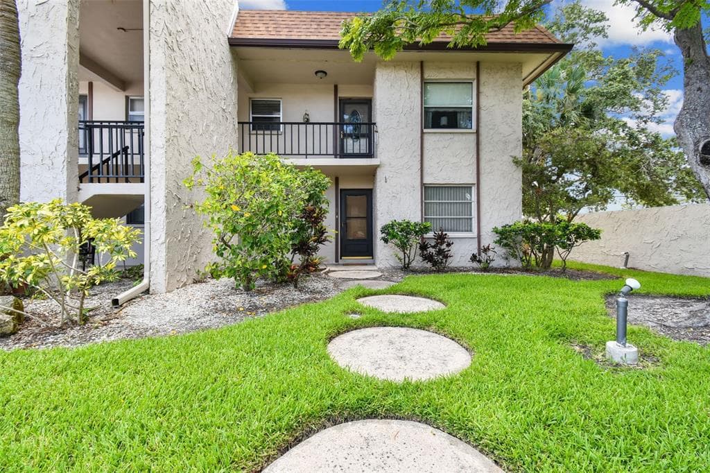 2750 E BAY DRIVE UNIT 15F LARGO, FL 33771