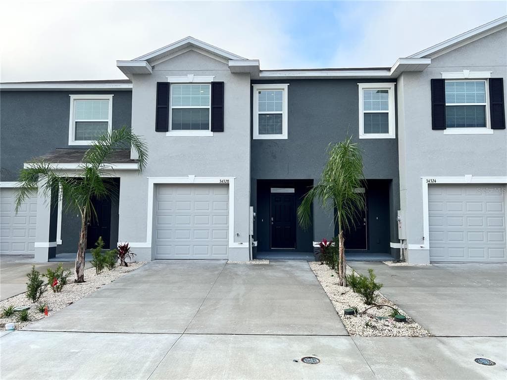 34328 REDWOOD DAWN LANE WESLEY CHAPEL, FL 33543