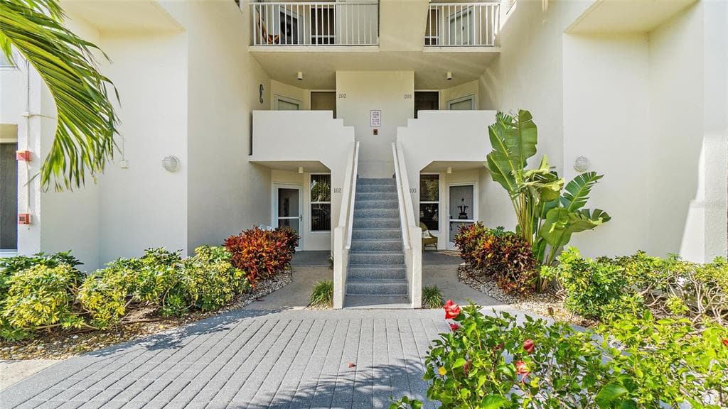 5281 ISLA KEY BOULEVARD S UNIT 203