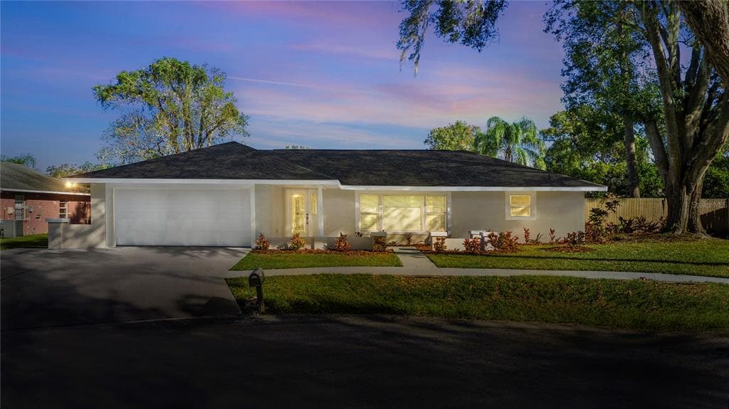 103 OAK SQUARE N LAKELAND, FL 33813