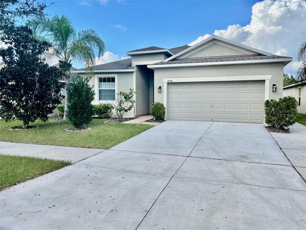 8104 ALAMOSA WOOD AVENUE RUSKIN, FL 33573