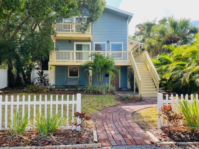 304 16 AVENUE N UNIT A ST PETERSBURG, FL 33704