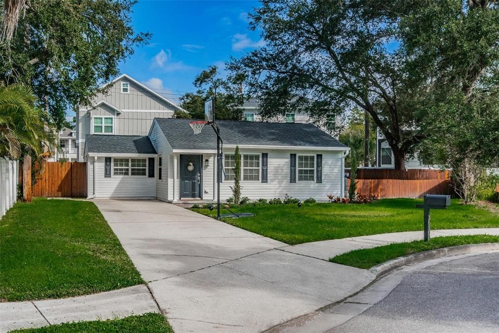 3610 S RENELLIE DRIVE TAMPA, FL 33629
