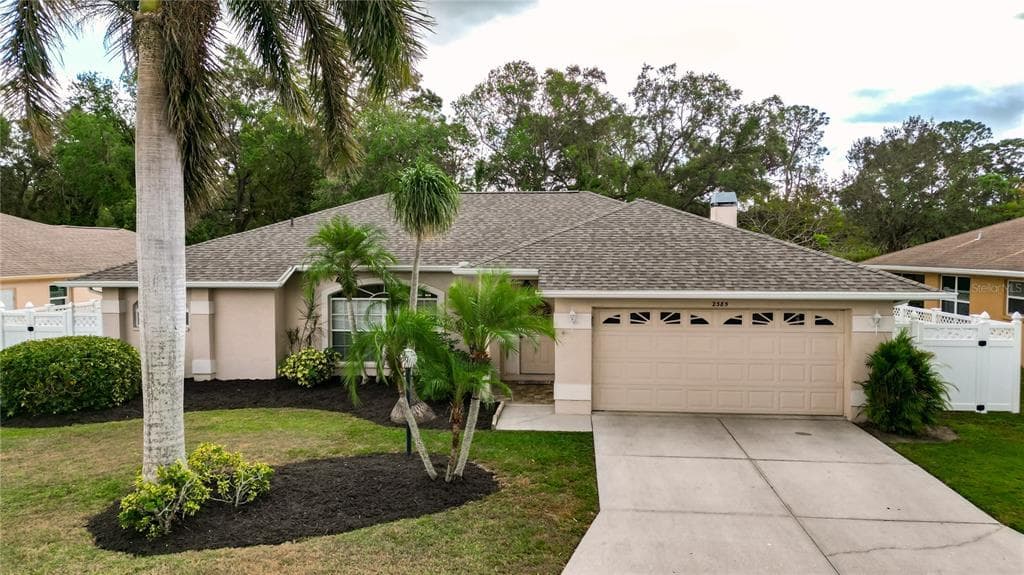 2385 APPALOOSA CIRCLE SARASOTA, FL 34240