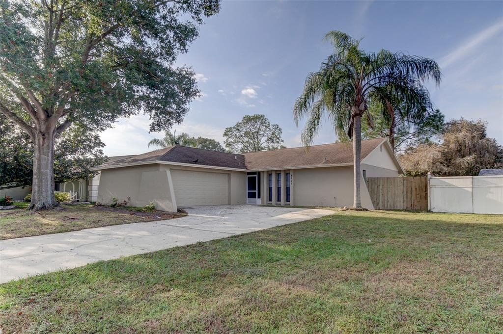4947 PENNSBURY DRIVE TAMPA, FL 33624