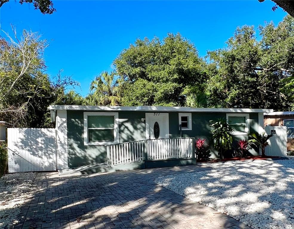 311 E HARRISON STREET TARPON SPRINGS, FL 34689
