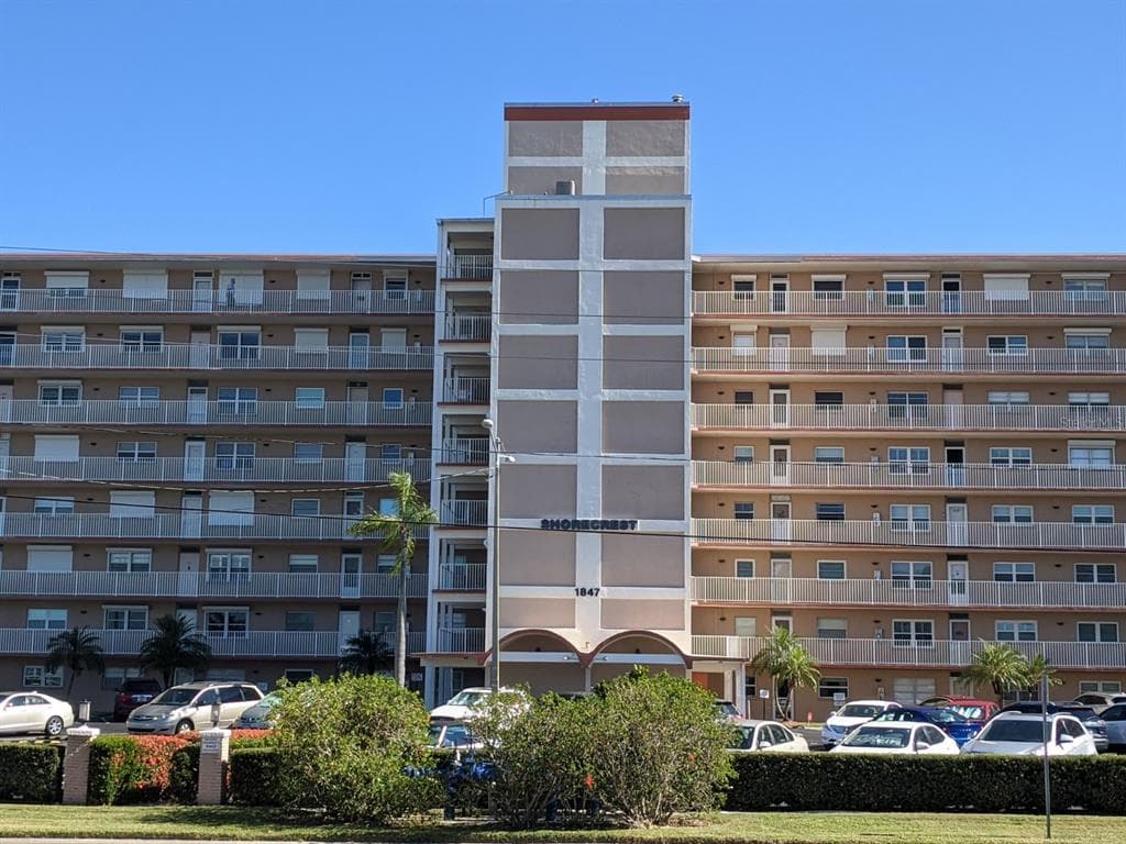 1847 SHORE DRIVE S UNIT 215