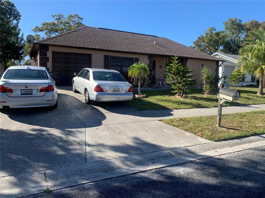 1029 JAMBALANA DRIVE HOLIDAY, FL 34691