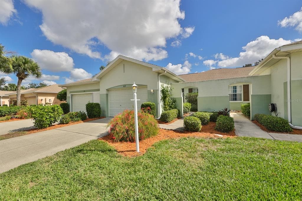 829 TREMONT GREENS LANE SUN CITY CENTER, FL 33573