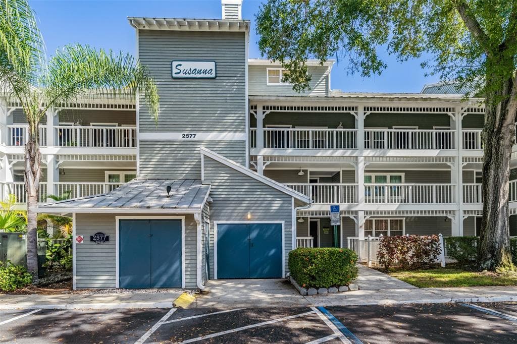 2577 DOLLY BAY DRIVE UNIT 301 PALM HARBOR, FL 34684
