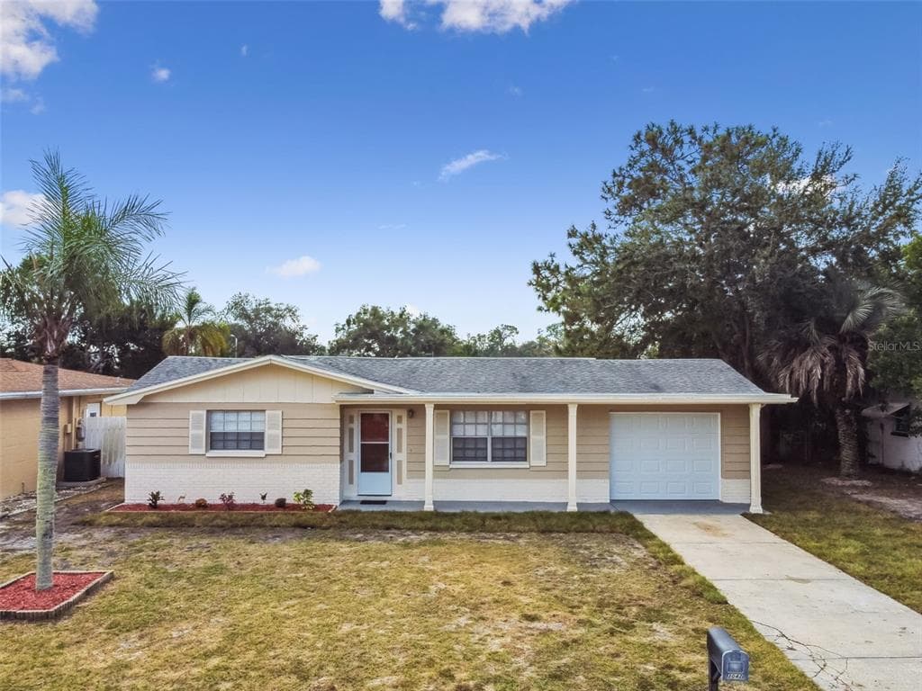3042 PALAMORE DR HOLIDAY, FL 34691