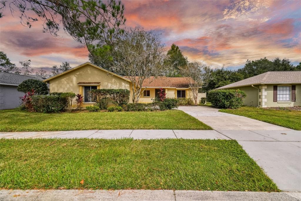 28329 TANGLEWOOD DRIVE WESLEY CHAPEL, FL 33543