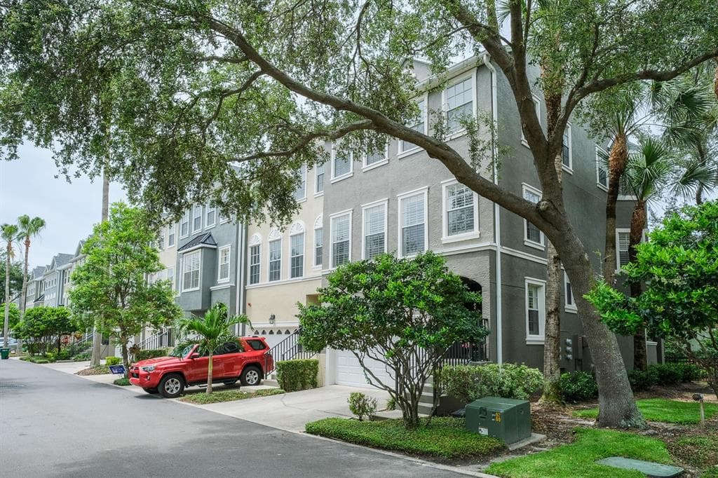 1511 PLEASANT HARBOUR WAY TAMPA, FL 33602