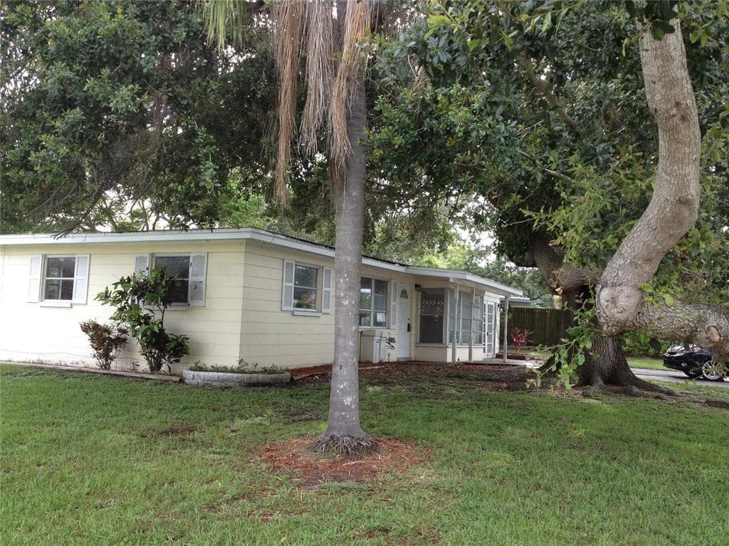 10306 117TH DRIVE LARGO, FL 33773