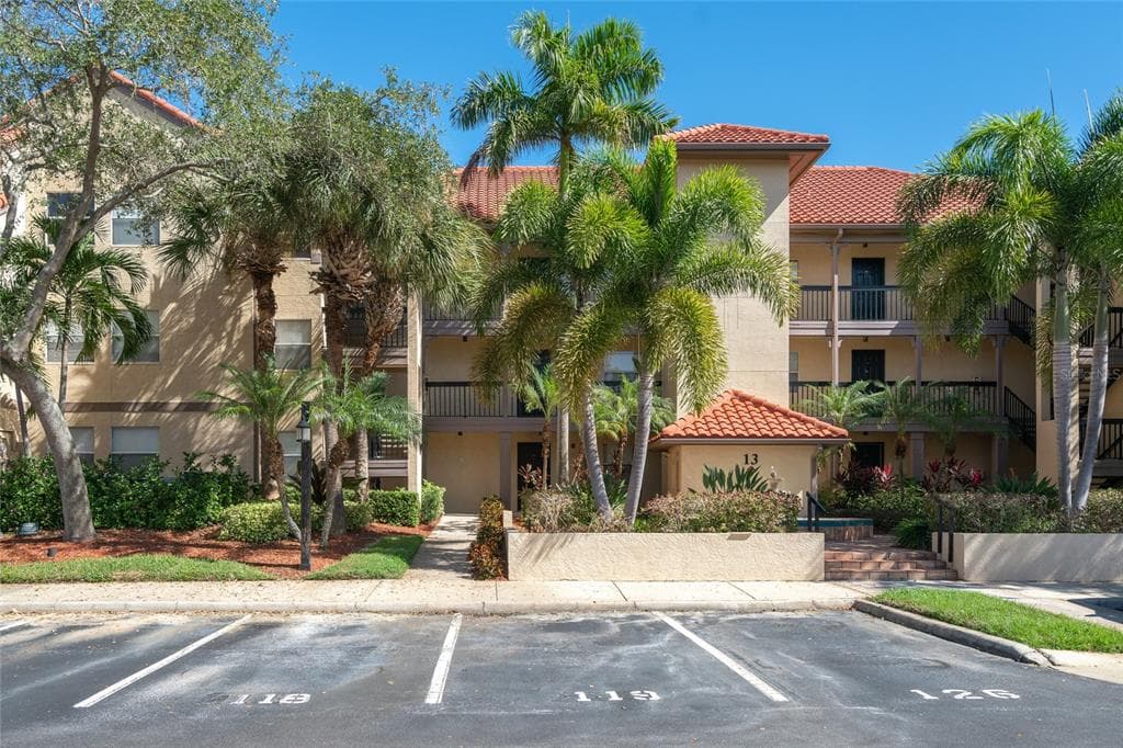 2400 FEATHER SOUND DRIVE UNIT 1332 CLEARWATER, FL 33762