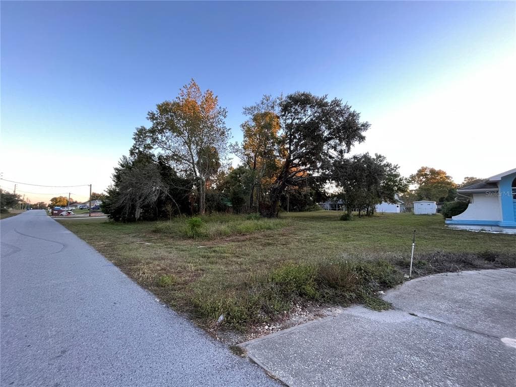 8508 BAY DRIVE SPRING HILL, FL 34606