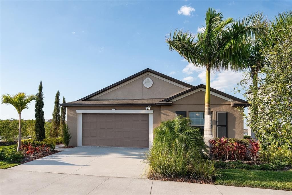 5504 BLUE AZURE DRIVE WIMAUMA, FL 33598