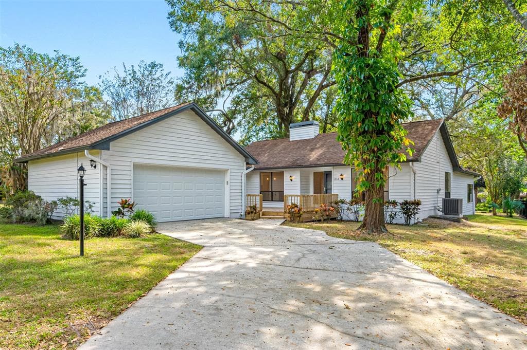 313 GLEN OAKS AVENUE