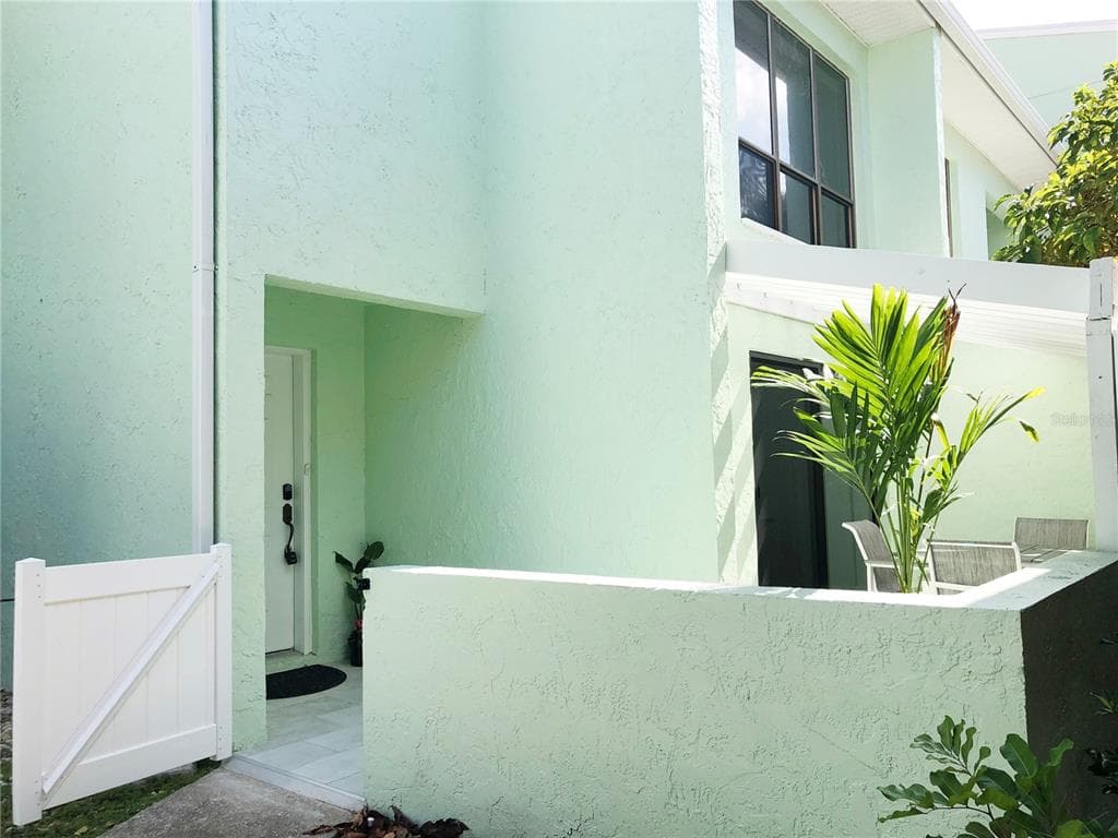 1 WINDRUSH BOULEVARD UNIT 41 INDIAN ROCKS BEACH, FL 33785