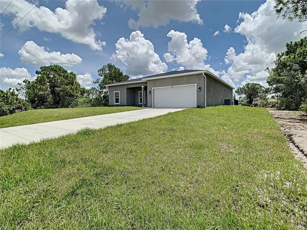 18504 MONET AVENUE PORT CHARLOTTE, FL 33948