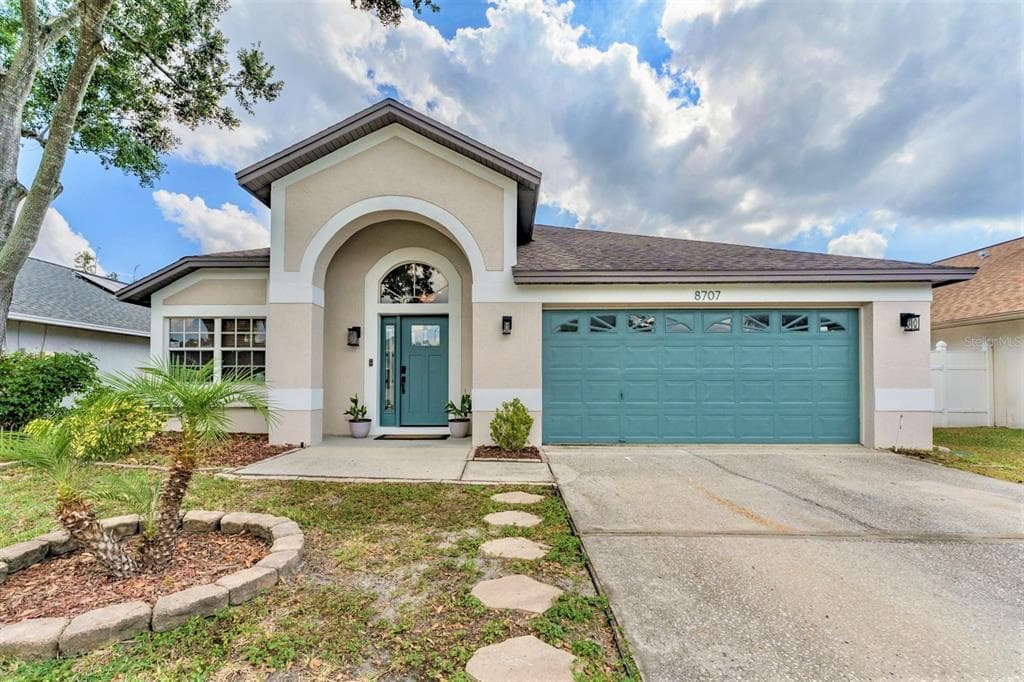 8707 CHARMING KNOLL COURT TAMPA, FL 33635