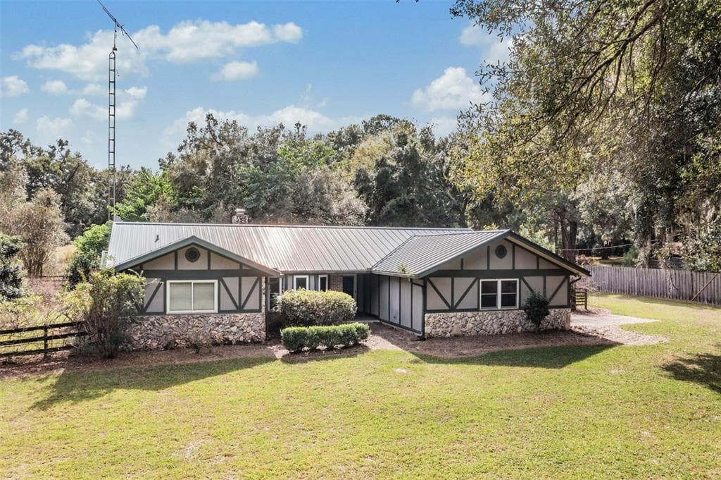 8 WAGON WHEEL WAY OCALA, FL 34482