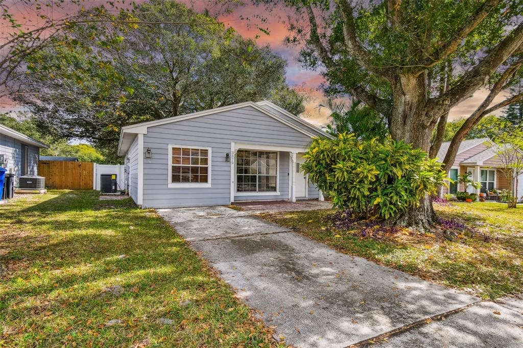 3879 NIGHTHAWK DRIVE PALM HARBOR, FL 34684