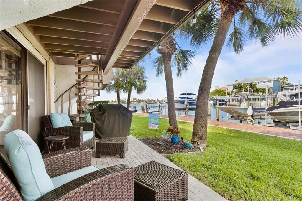 220 SKIFF POINT CLEARWATER, FL 33767