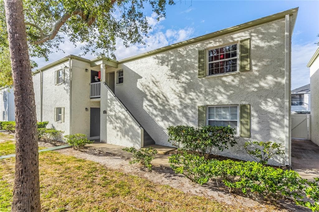 4609 W NORTH B STREET UNIT 111 TAMPA, FL 33609