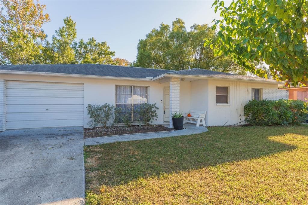 7120 CARMEL AVENUE NEW PORT RICHEY, FL 34655