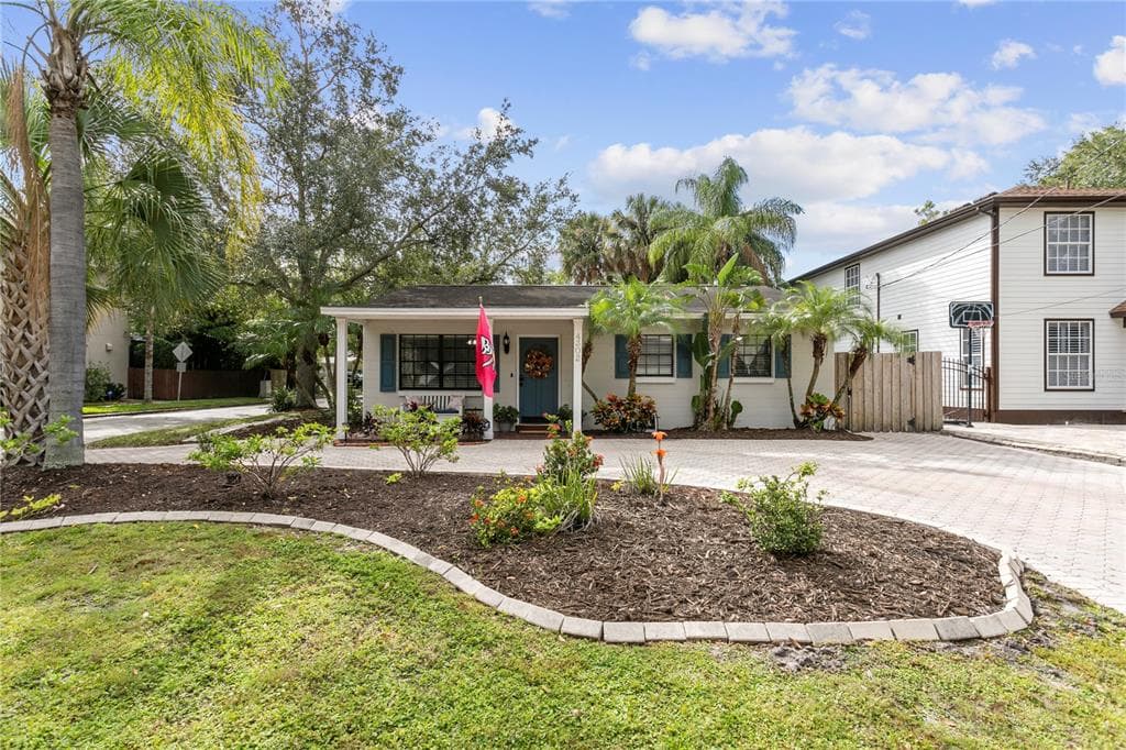 4302 W LEONA STREET TAMPA, FL 33629