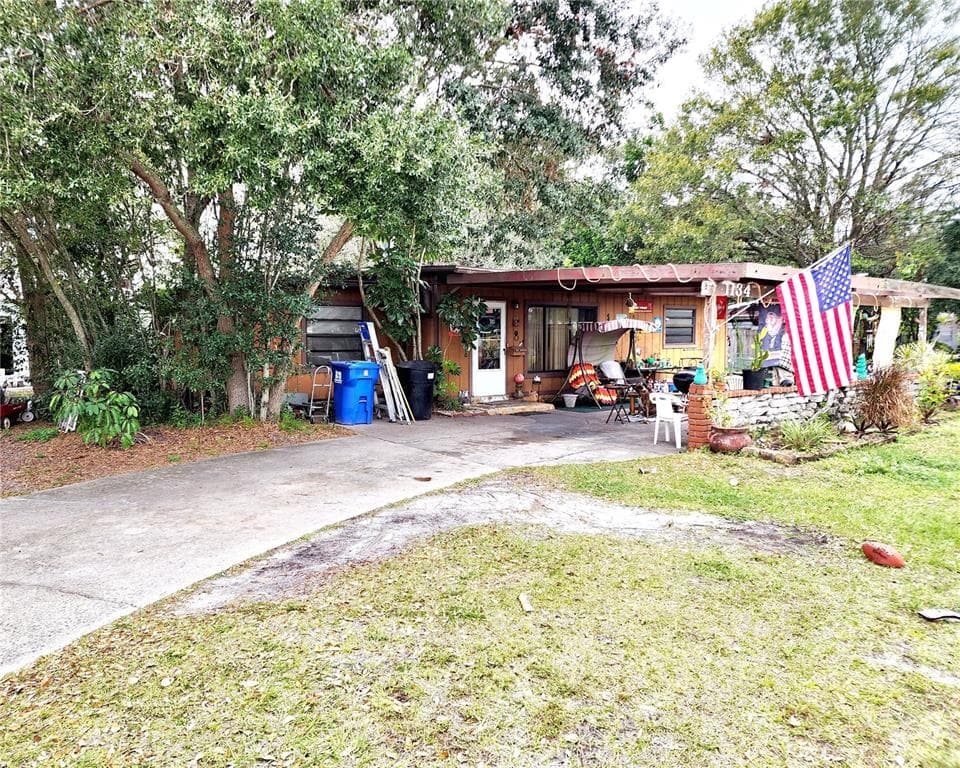 1134 MEADOWLAWN DRIVE N ST PETERSBURG, FL 33702