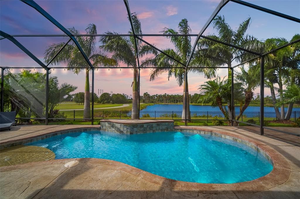 6610 PARK STRAND DRIVE APOLLO BEACH, FL 33572
