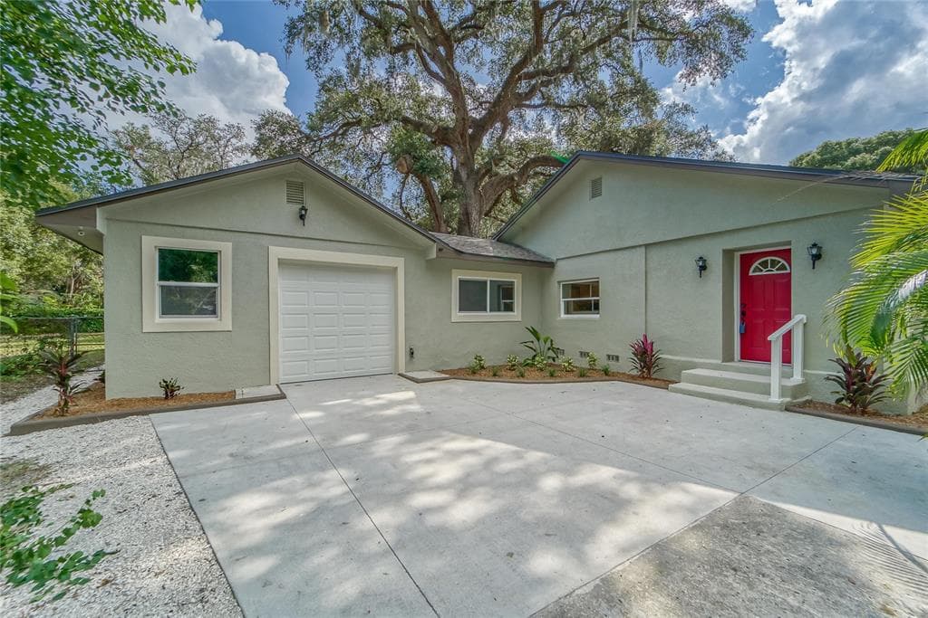127 LITHIA PINECREST ROAD BRANDON, FL 33511