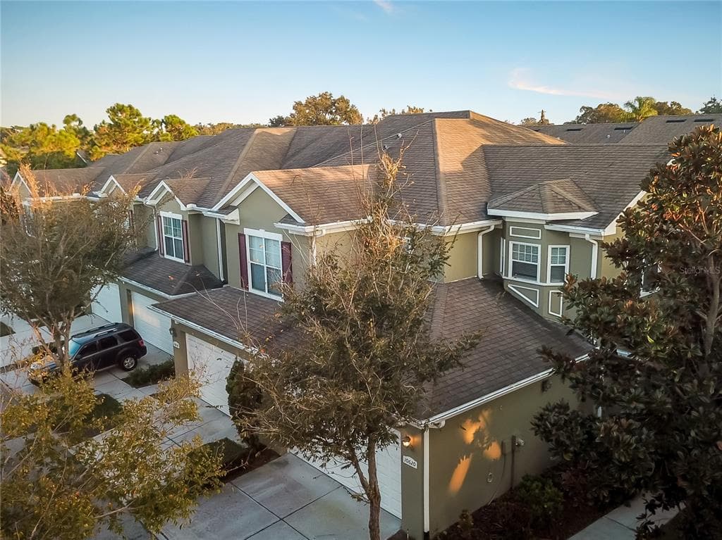 10620 WHITTINGTON COURT LARGO, FL 33773