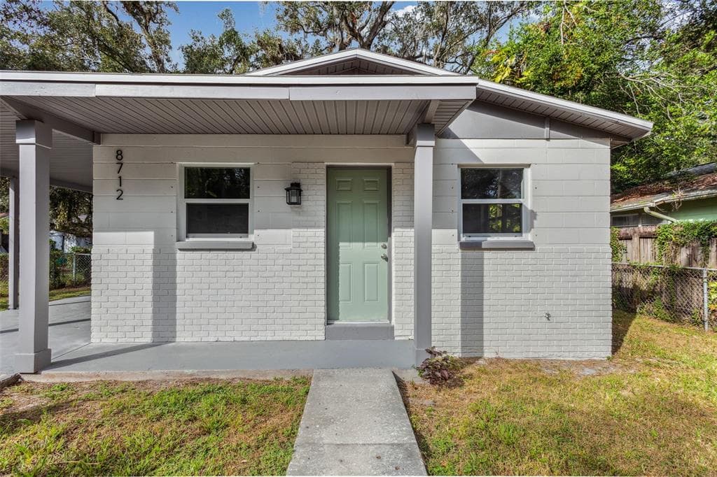 8712 N OTIS AVENUE TAMPA, FL 33604