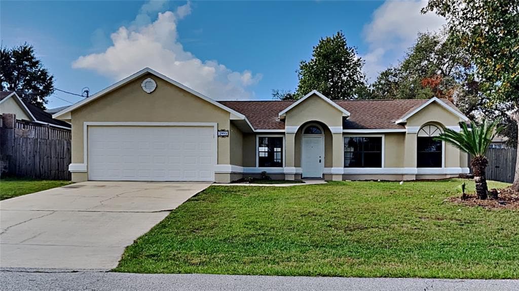 2993 LAGOON AVENUE DELTONA, FL 32738