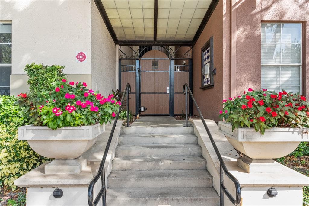 410 S ARMENIA AVE UNIT 928 TAMPA, FL 33609