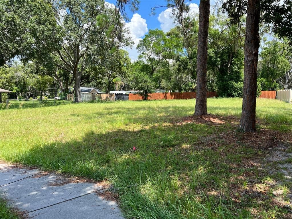 14525 N ROME AVENUE TAMPA, FL 33613