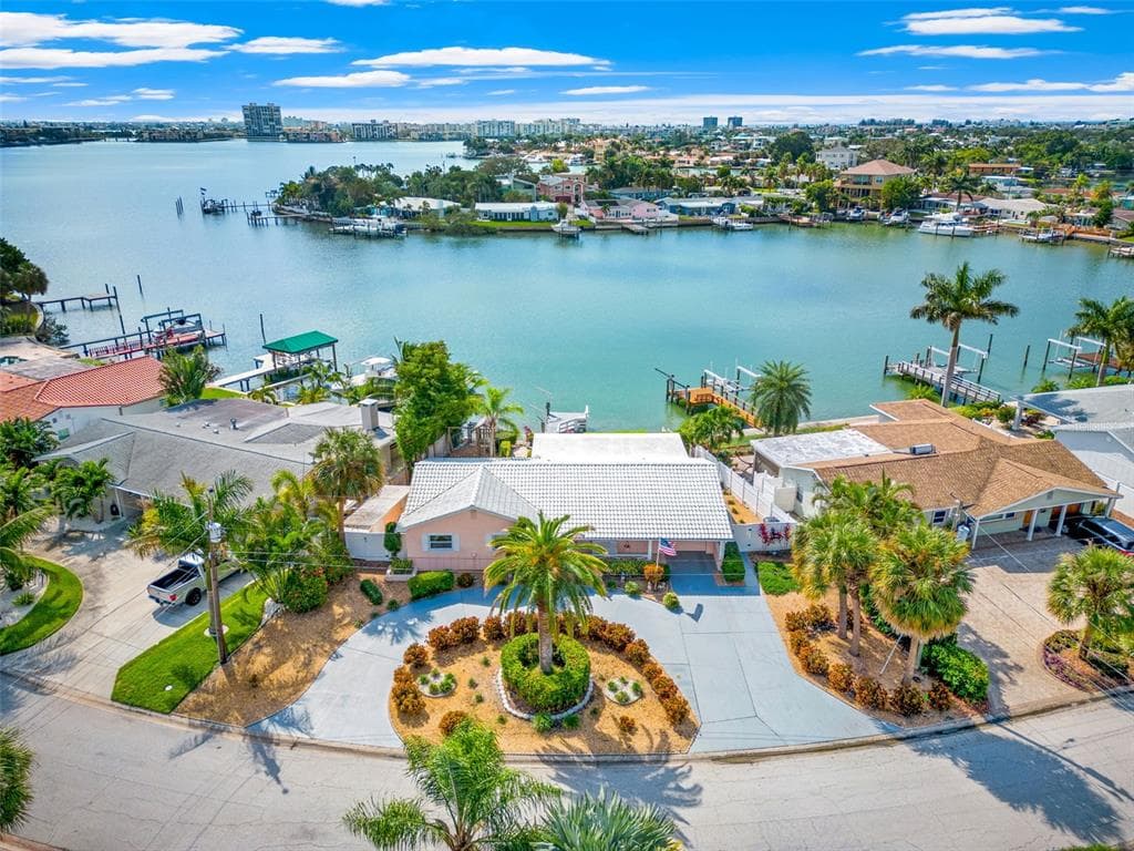 7846 4TH AVENUE S ST PETERSBURG, FL 33707