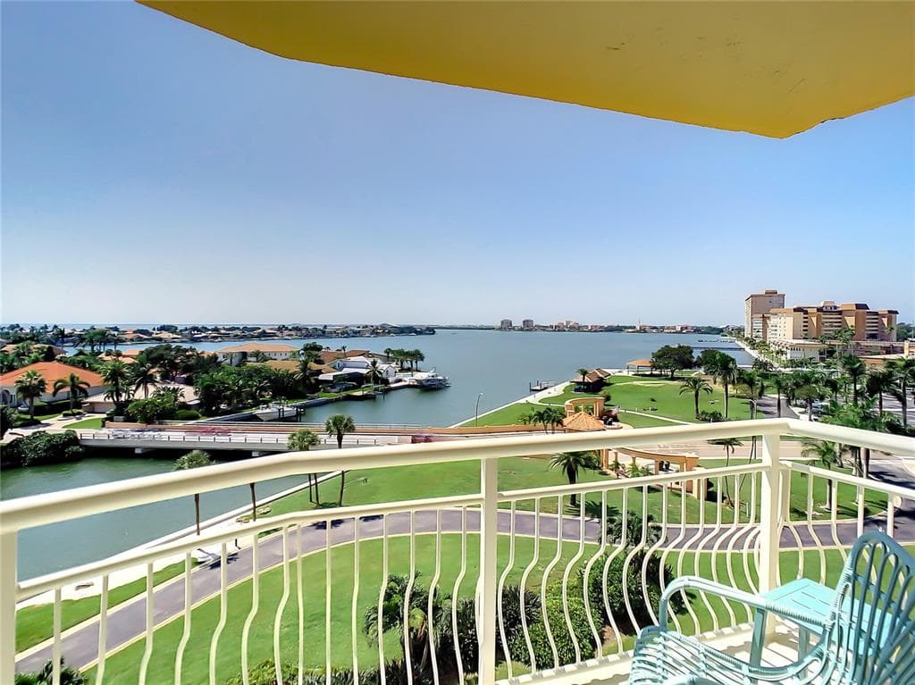 4900 BRITTANY DRIVE S UNIT 706 ST PETERSBURG, FL 33715