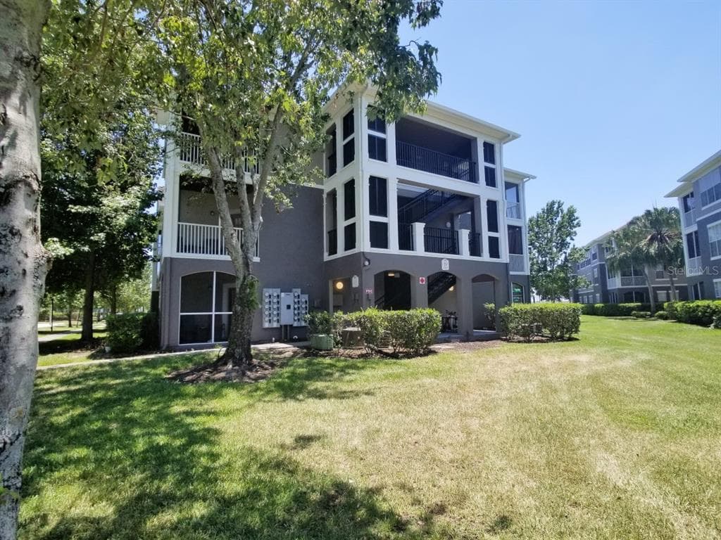 9314 CRESCENT LOOP CIRCLE UNIT 201 TAMPA, FL 33619