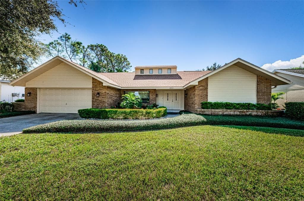 2633 BRATTLE LANE CLEARWATER, FL 33761