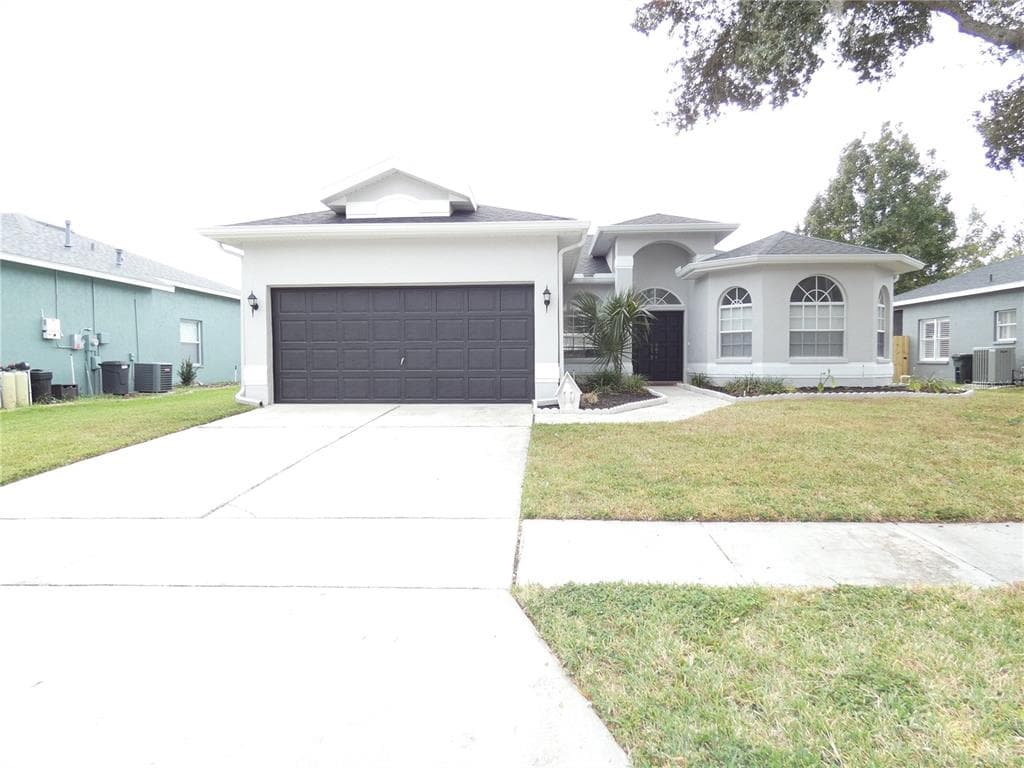 28202 BROKENMEAD PATH WESLEY CHAPEL, FL 33543